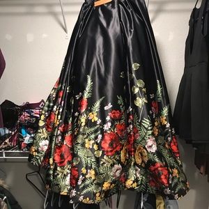 A size for floral Sherri Hill! :)